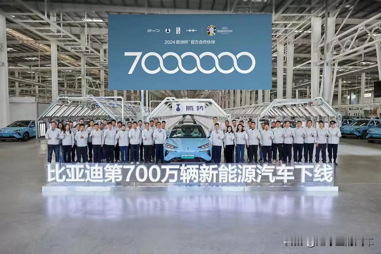 2024北京国际车展前瞻：
1、理想L6，虽然是套娃车型，但是凭借25万内的价格