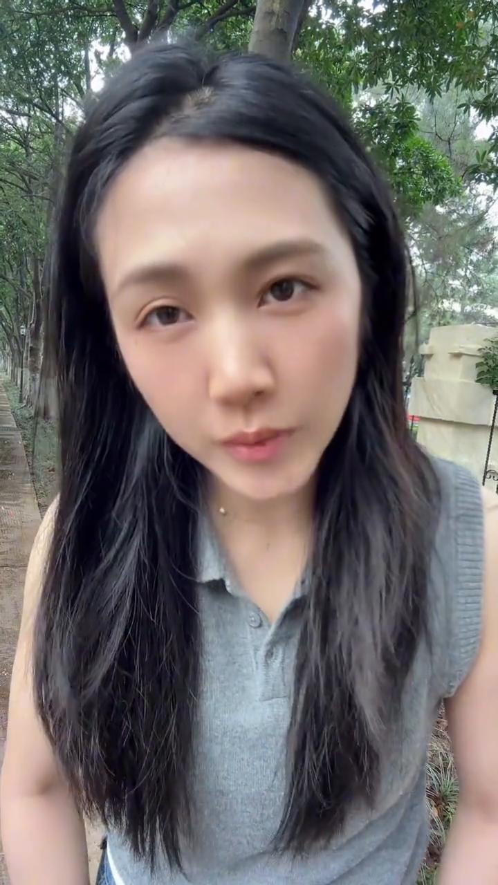 割裂的一天。
就都亏成这样了，还有人说要跟时间做朋友。我没跟他做朋友吗？他拿我当