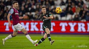 英超：利物浦vs布伦特福德核心：主胜参考：2-1、1-1、3-1利物浦目前距离欧