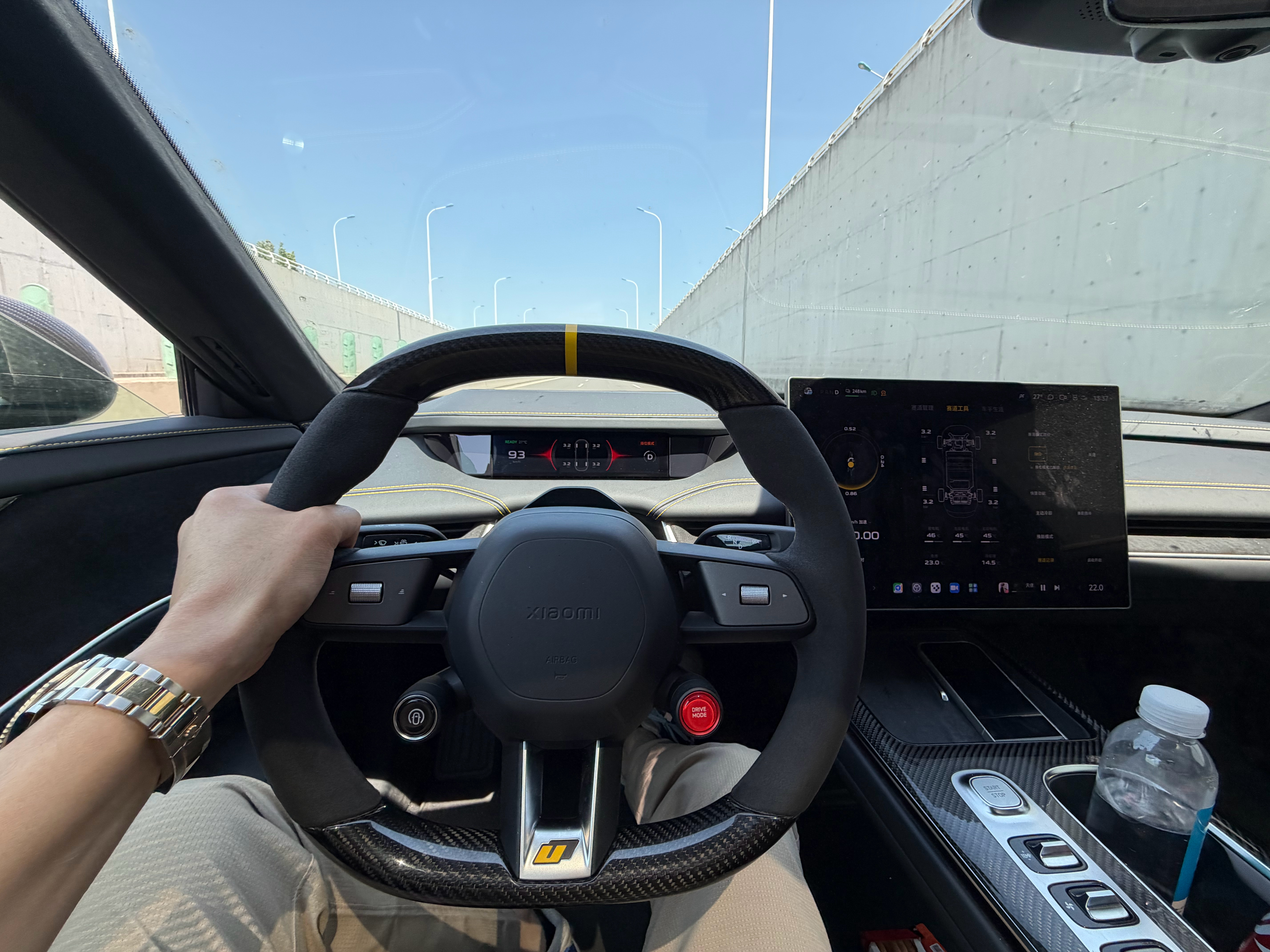 小李飞车小米su7ultra 赛道模式排位赛是什么感觉呢？我想四个字可以形容，瞬