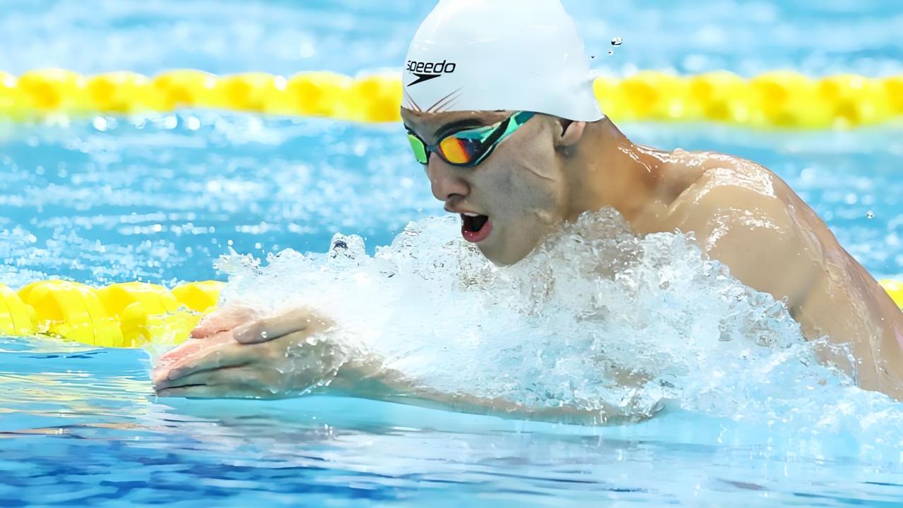 泳教头 | 泳讲堂：蛙泳换气难的核心密码
 
很多泳友被蛙泳换气难困扰，要么呛水