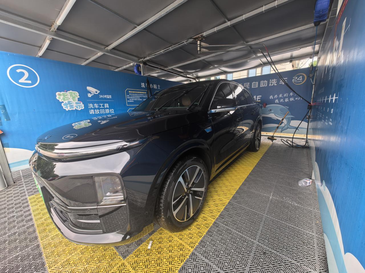 理想黑外棕内应该是天花板了吧[爱慕]【来自懂车帝车友圈】