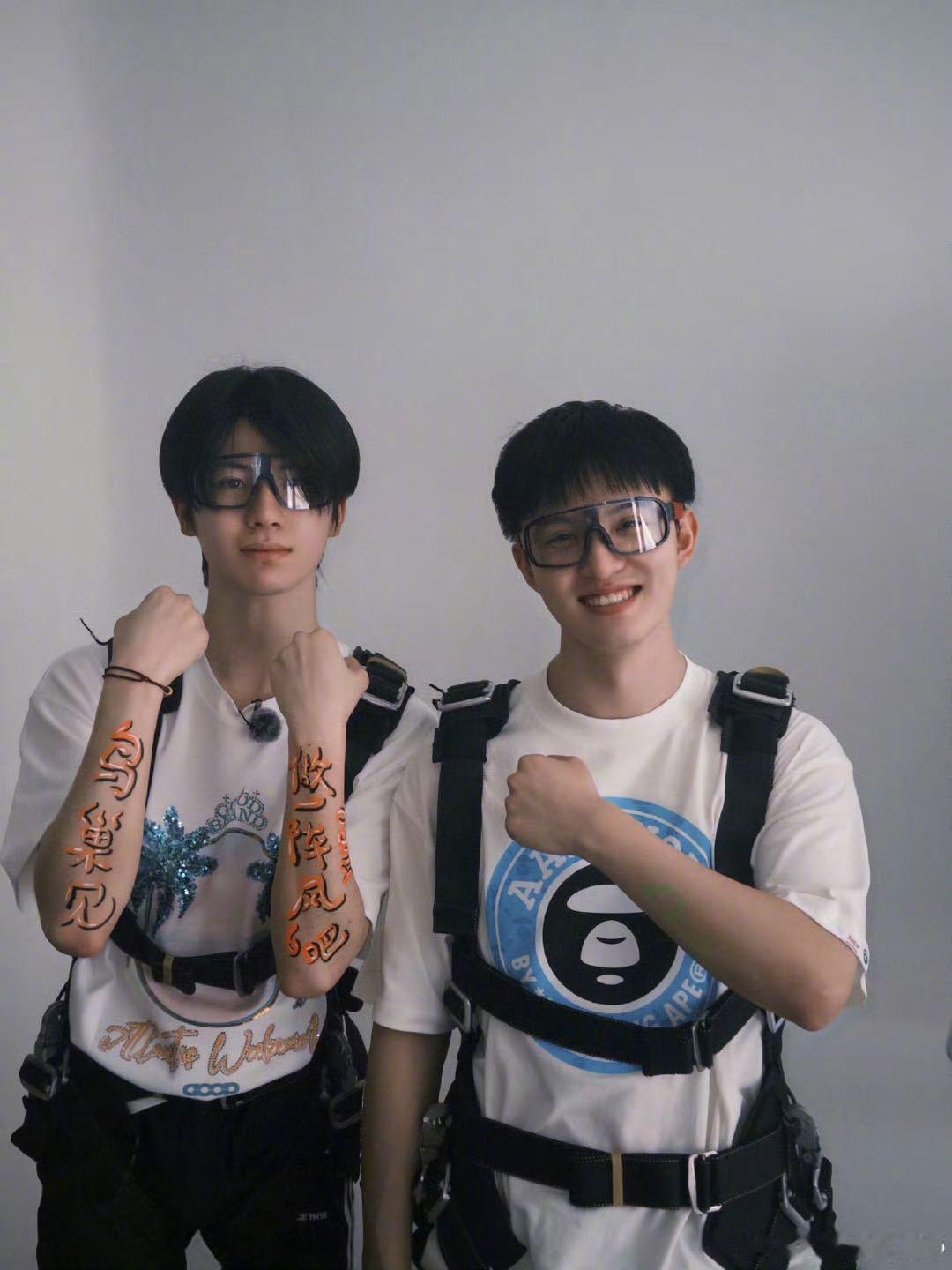 黄誉博预告个人综艺 黄誉博自费给粉丝拍了综艺 黄誉博自费拍综艺，这是把粉丝宠上天