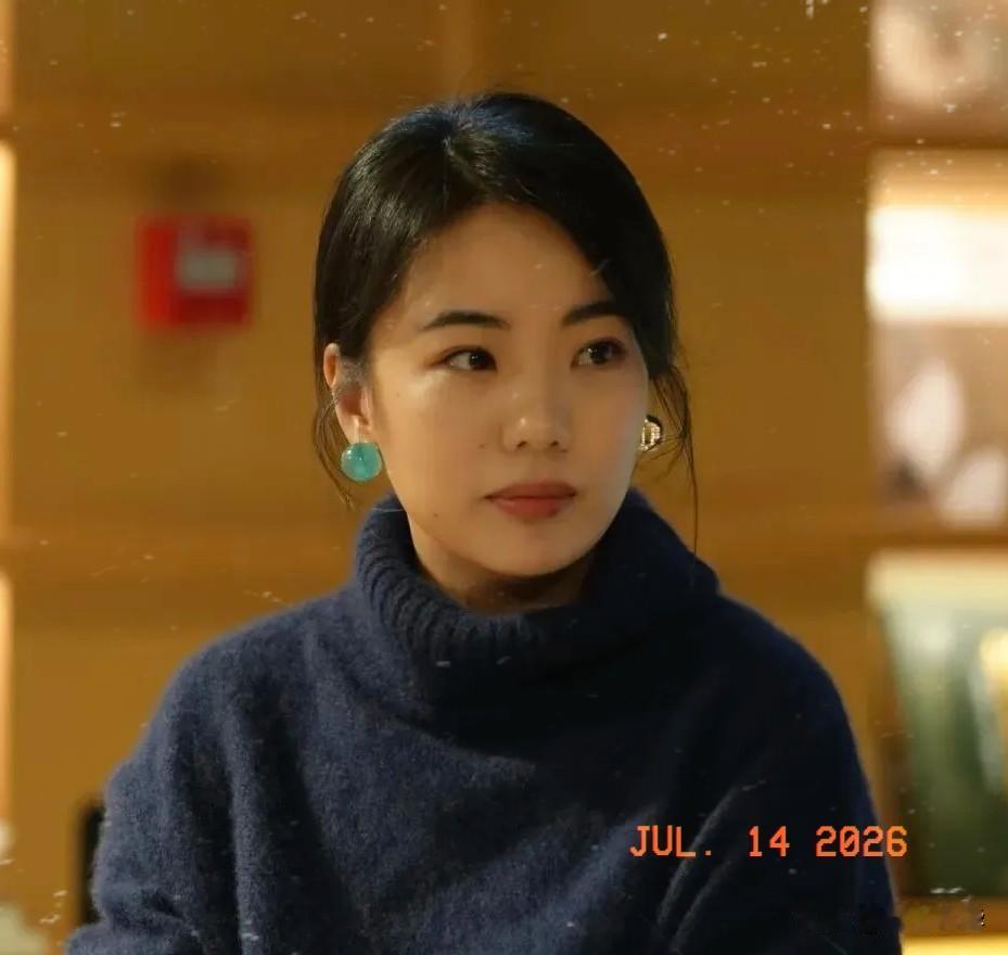 中国人民大学文学院2019届硕士毕业生蒋方舟，于7月13日晚被撤销硕士学位；而就