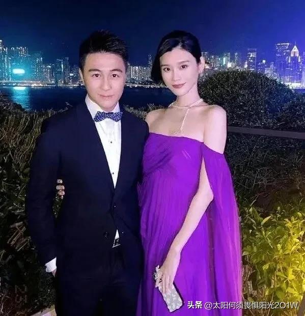 据说四太当年看上的儿媳，并不是奚梦瑶，而是华为的二公主姚安娜。
但年轻的姚安娜很