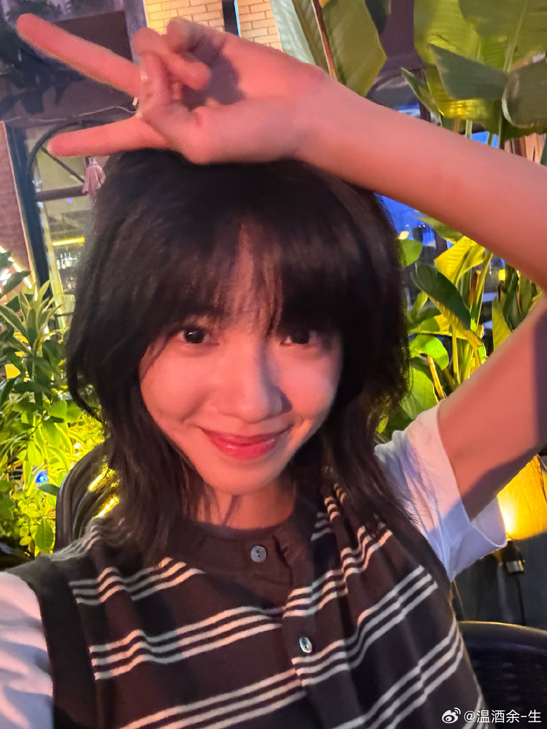 庄达菲音乐节逆应援家人们，又见证了一场绝美双向奔赴！庄达菲给粉丝准备了定制小礼物