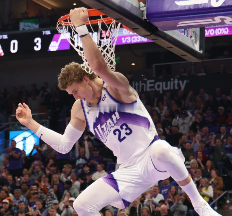 今日进行的NBA常规赛，爵士主场150-147双加时绝杀公牛，送给对手五连败。本