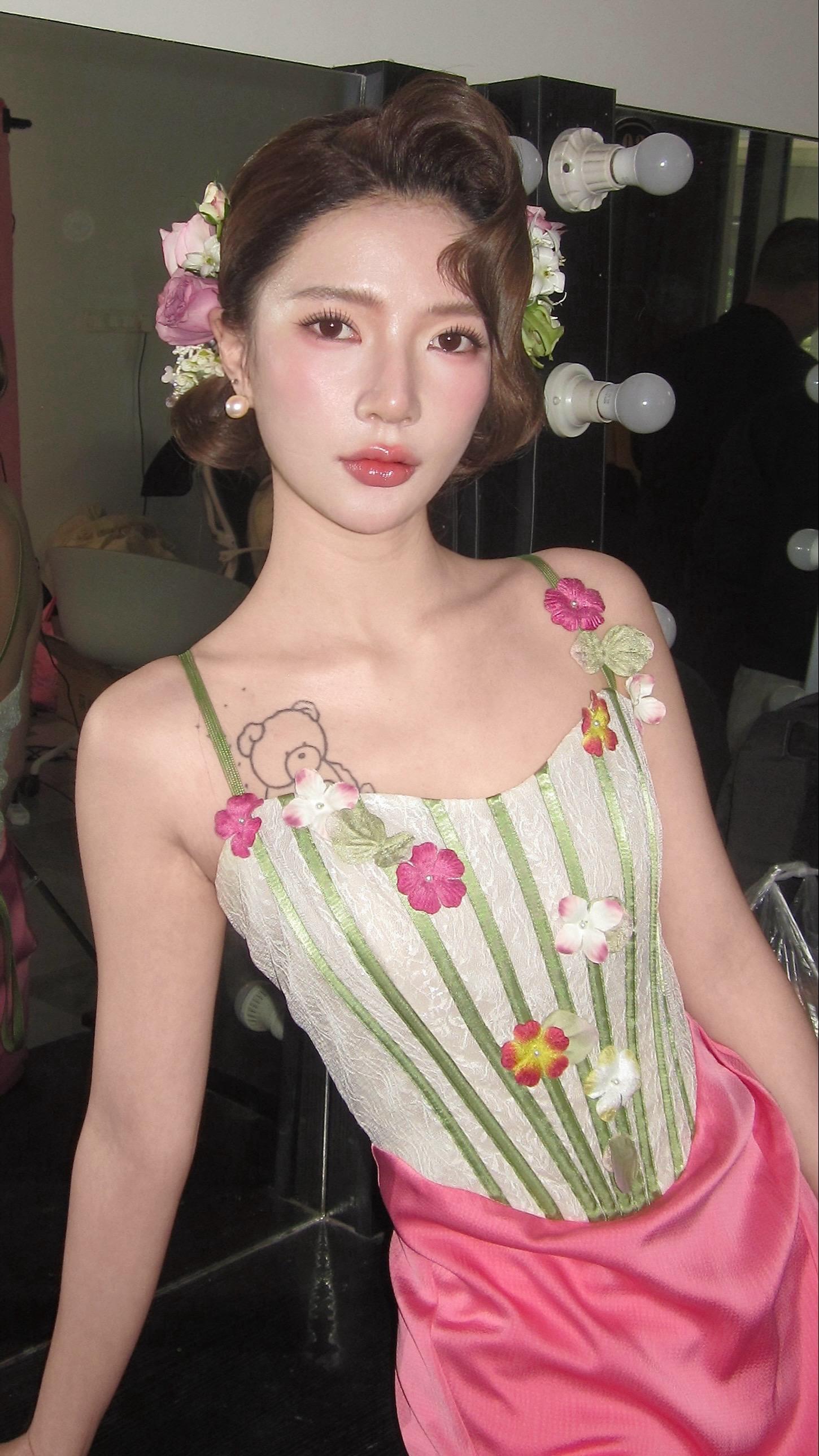 鲜花造型复古