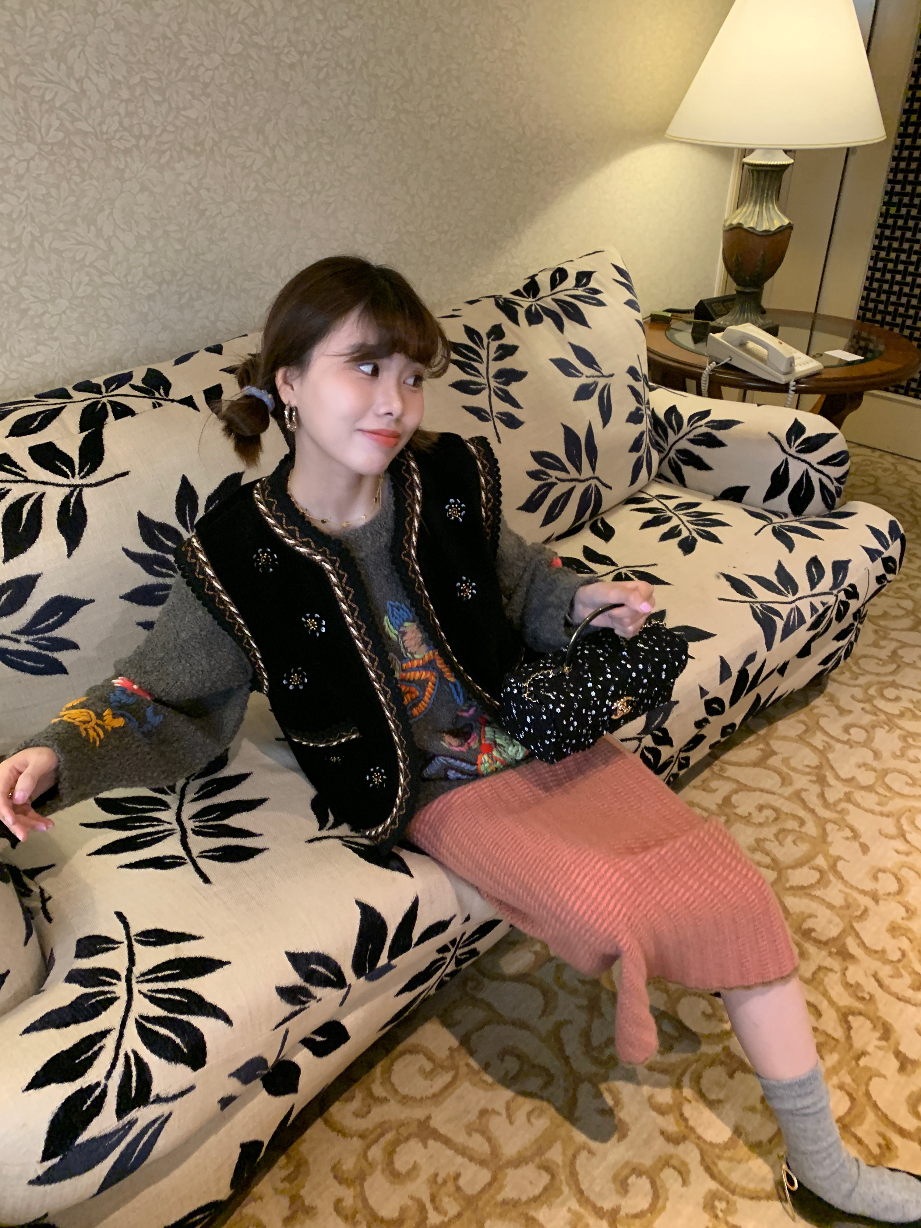 刚落地啊 再晚都要见面 你们还没睡吧😽 ​​​