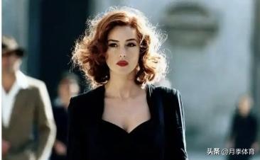 **上海豆乳店惊现“东方莫妮卡”！
网友：比电影里的玛莲娜更让人心动！
**
（