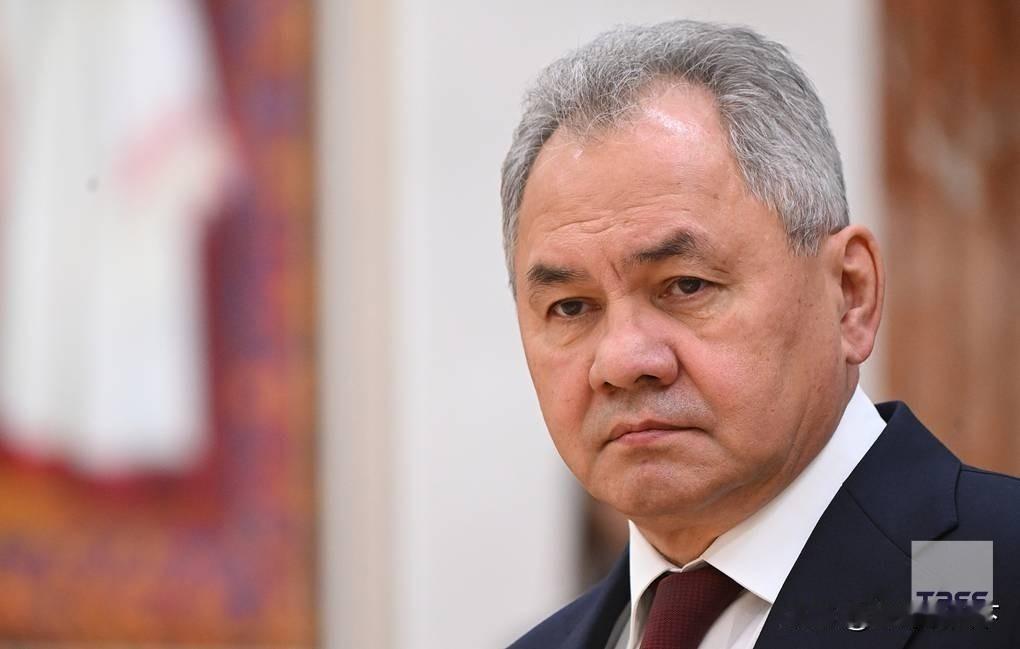 俄国家安全顾问发表文章称，西方国家希望俄罗斯分解成10多个小国家，这样就可以从中