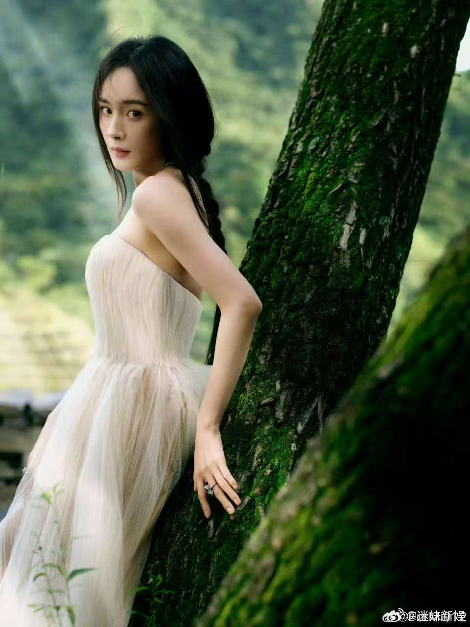 思梦给杨幂做的妆发吴明给杨幂拍照吴明给杨幂拍照，真棒， ​​​