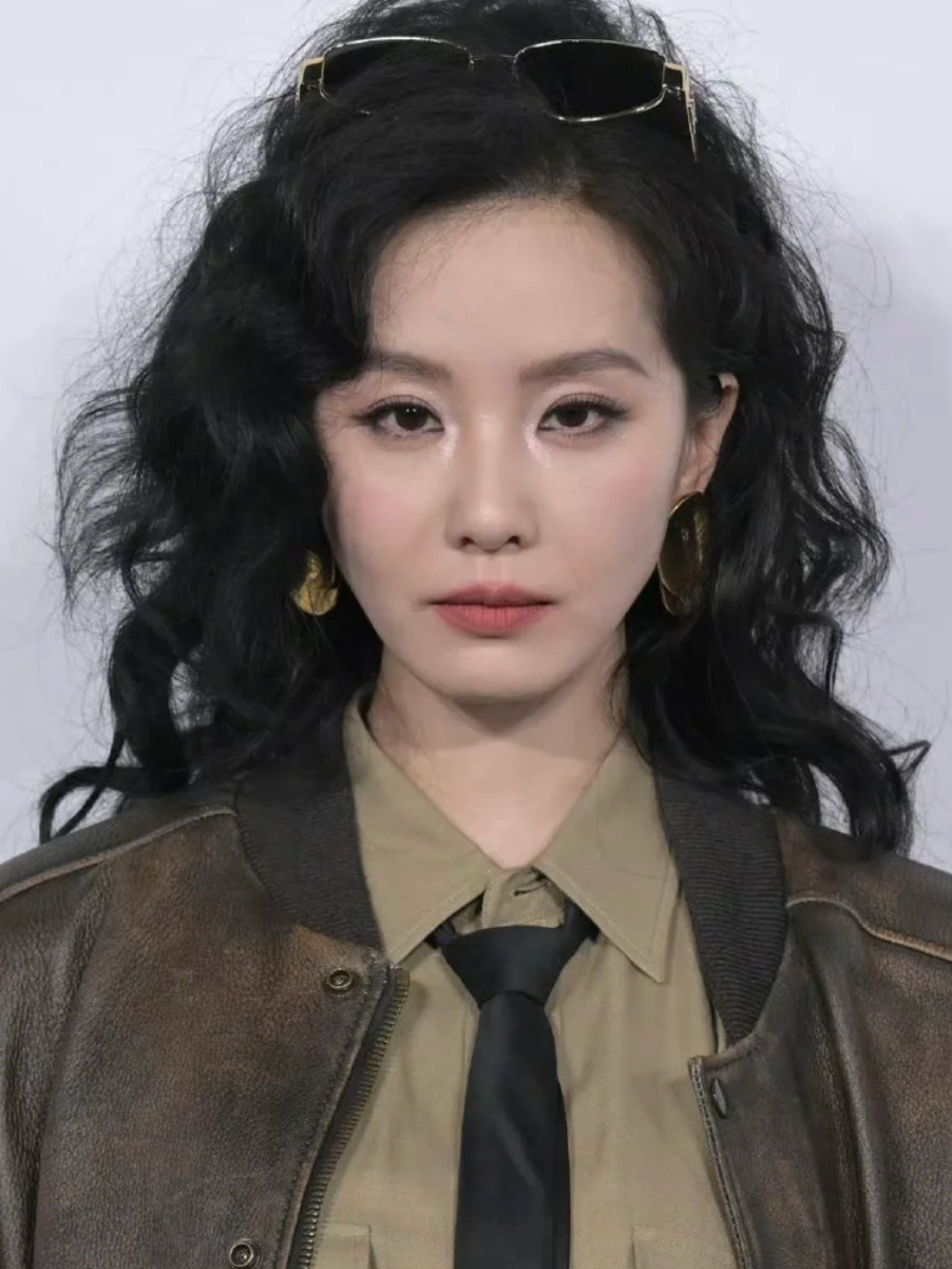 原来女明星也扛不住高清怼脸啊其实是我扛不住了…怎么都这么美！谁状态最好？ 