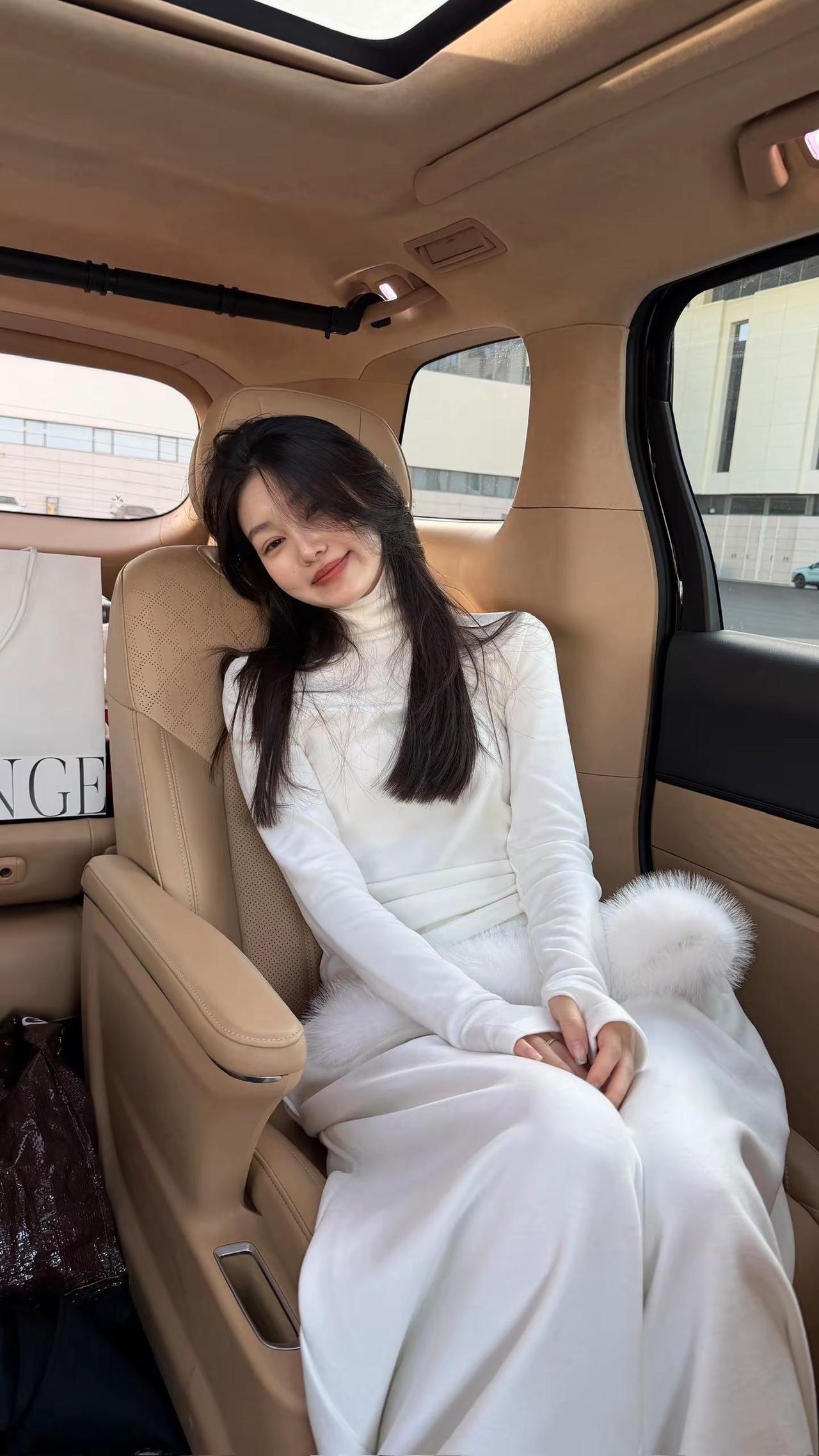 事毕于今 不溺于往 简约穿搭