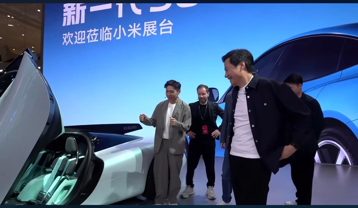 雷总说：车子太贵，不敢踩~北京车展