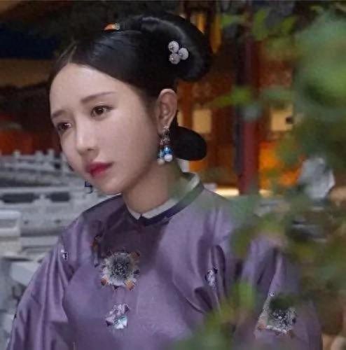 乾隆17个儿子，有7个没活过成年。嫡子死了一个又一个，最受器重的五阿哥永琪也英年