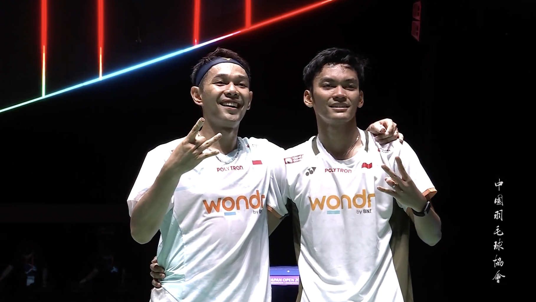 【双菲组合🇮🇩夺冠之路🏆】首轮：21-19、21-13 🇫🇷大波波夫/