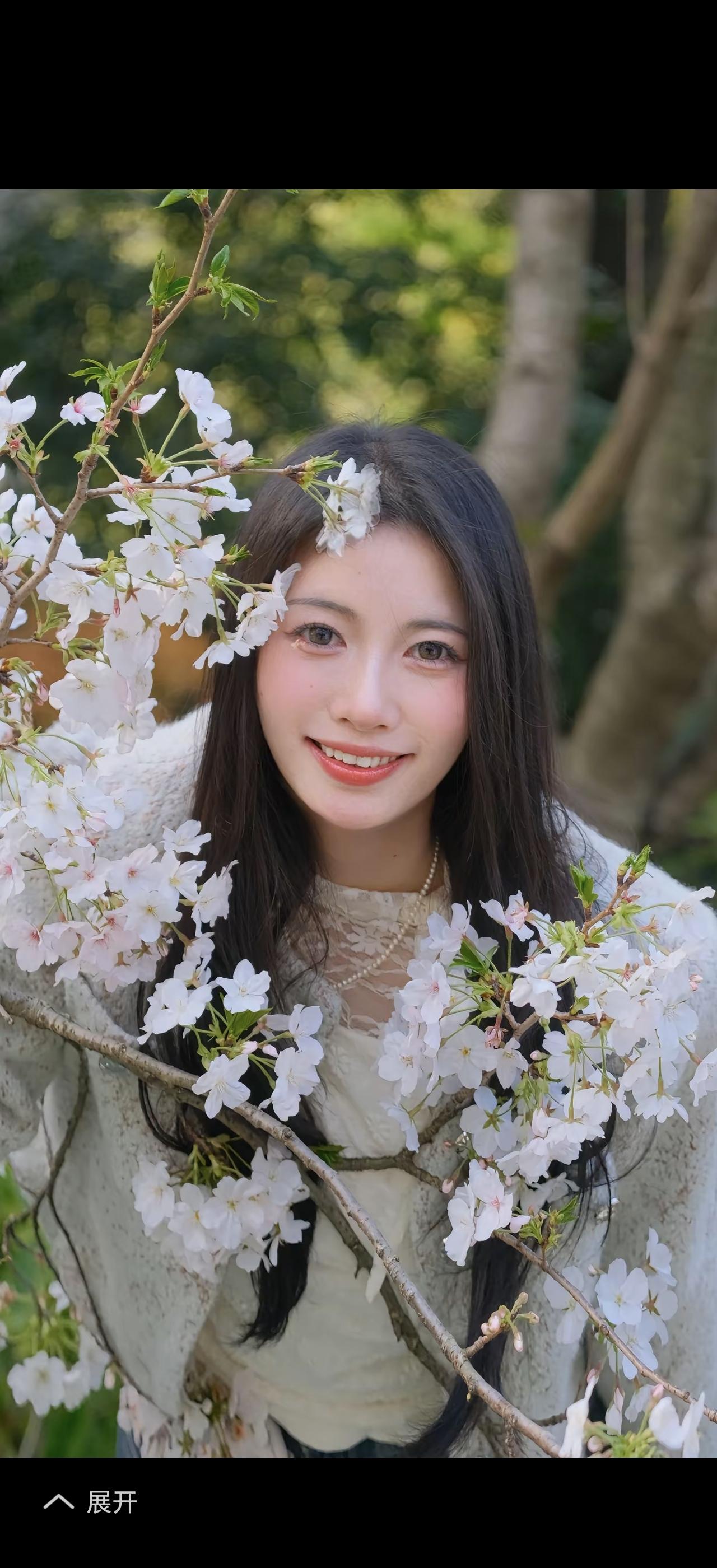 这几年我悟出一个重要的人生道理：善待自己。以前我总爱生气，为了一些烂人烂事争个输