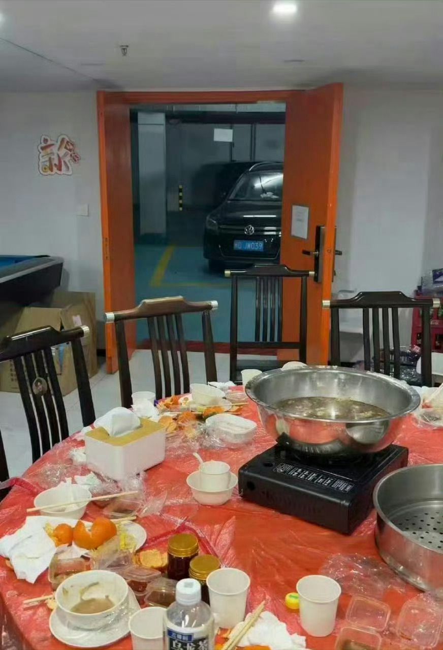 栩你渝生 猪饲料爱买盗版是不是随了田栩宁这个A货boy