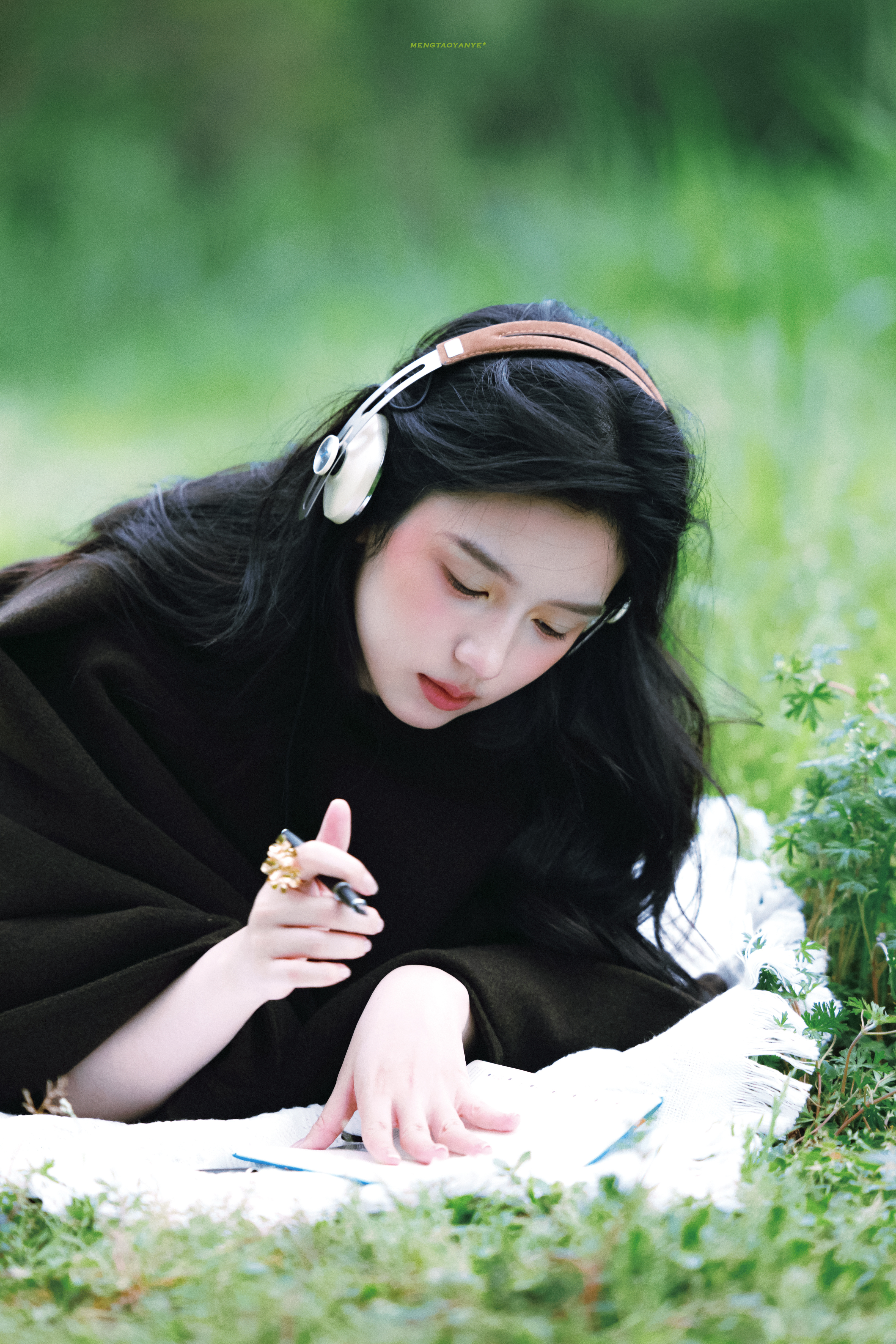- 周也 青草地🌱。 