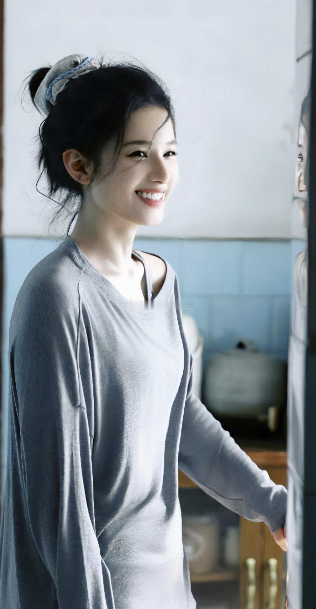 张婧仪好勇敢主动一女的谁能不被张婧仪演的苗靖狠狠戳中！前后六年的人物反差感直接拉