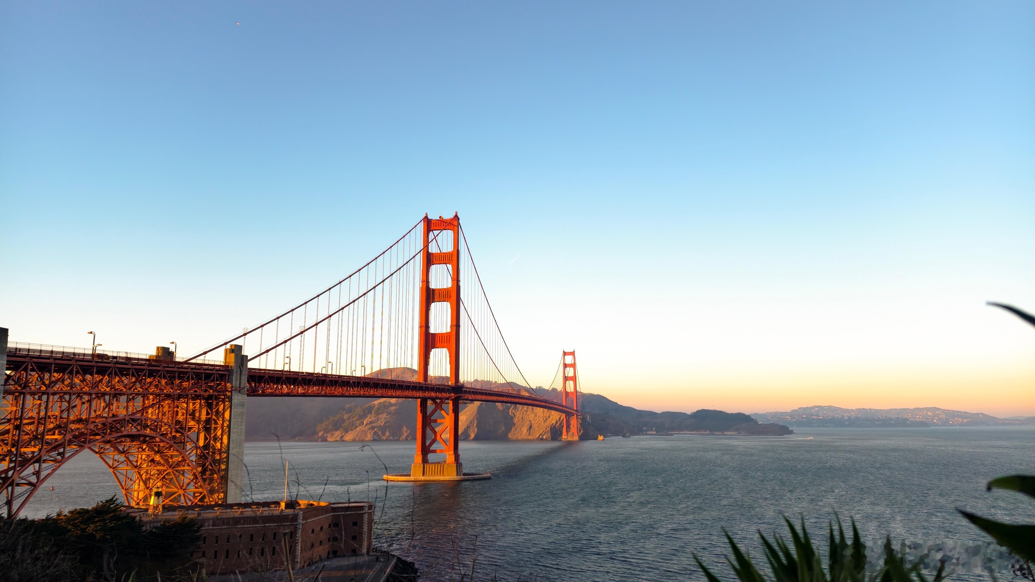 阳光会在日落时分，为你奏响这把金色竖琴 美国·金门大桥