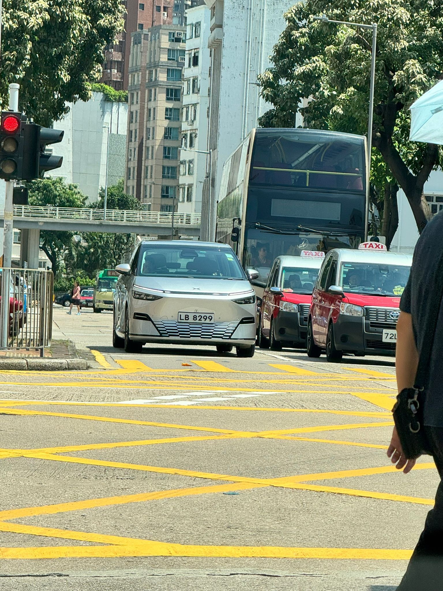 小鹏X9荣登香港6月MPV销量第一6月香港车圈最佳男主角，单月总销量高达215辆