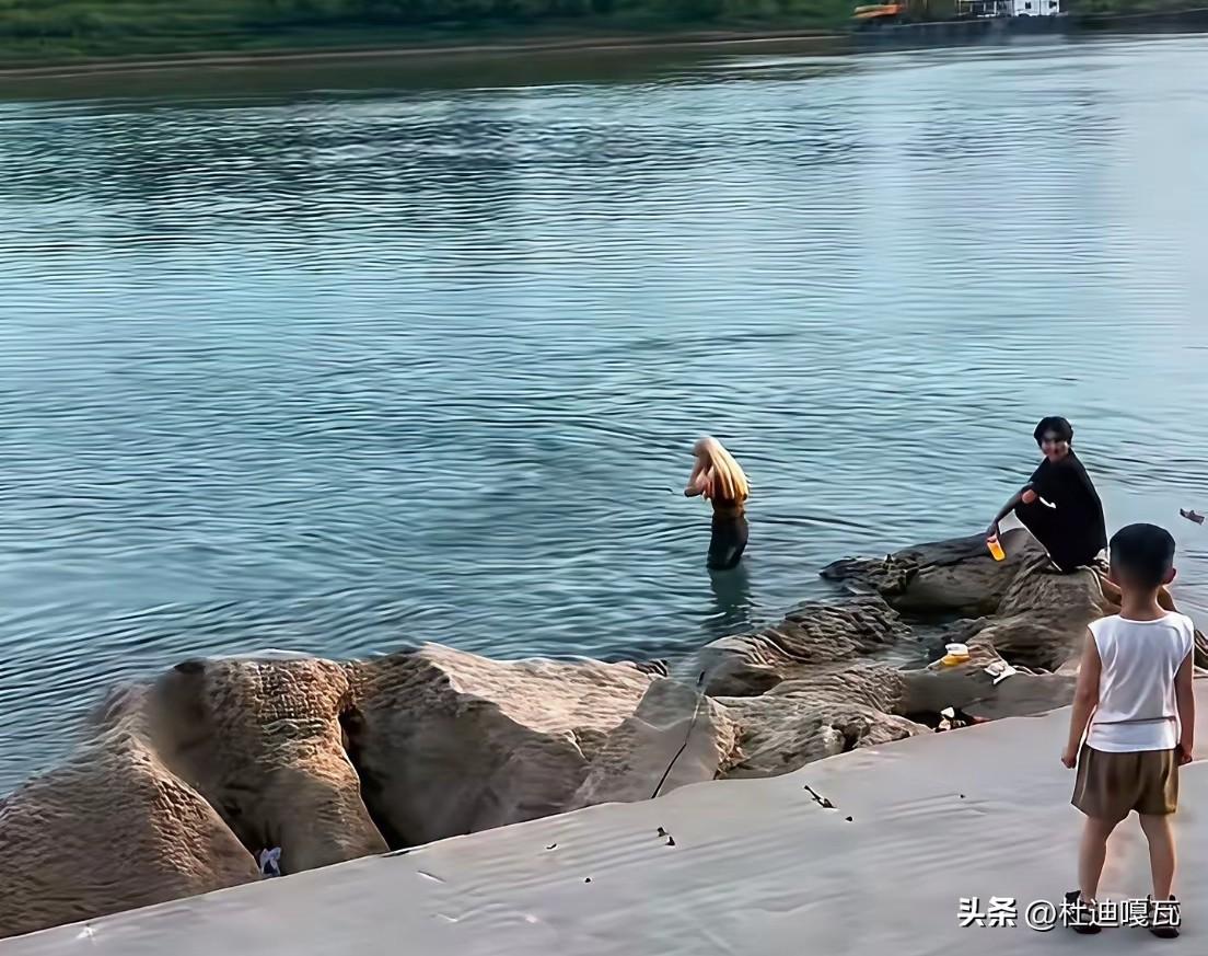 不知道详细的细节，真的没办法评判是好是坏！
关于广西贵港大东码头溺水那事，大家都