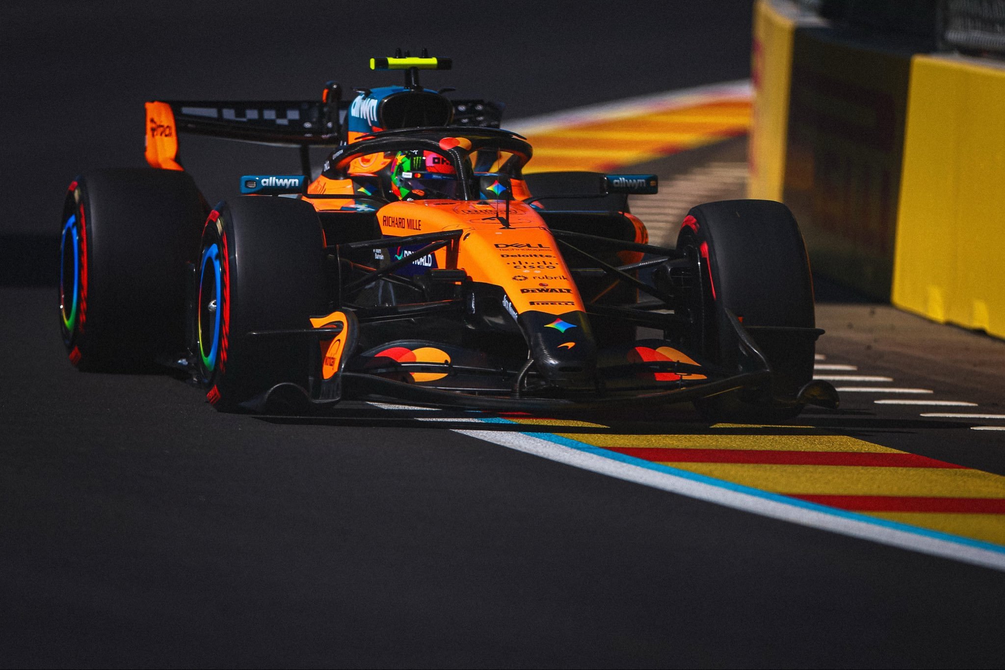 F1[超话]2026F1西班牙大奖赛诺里斯马德里杆位 马德里站排位赛成绩 ​​​