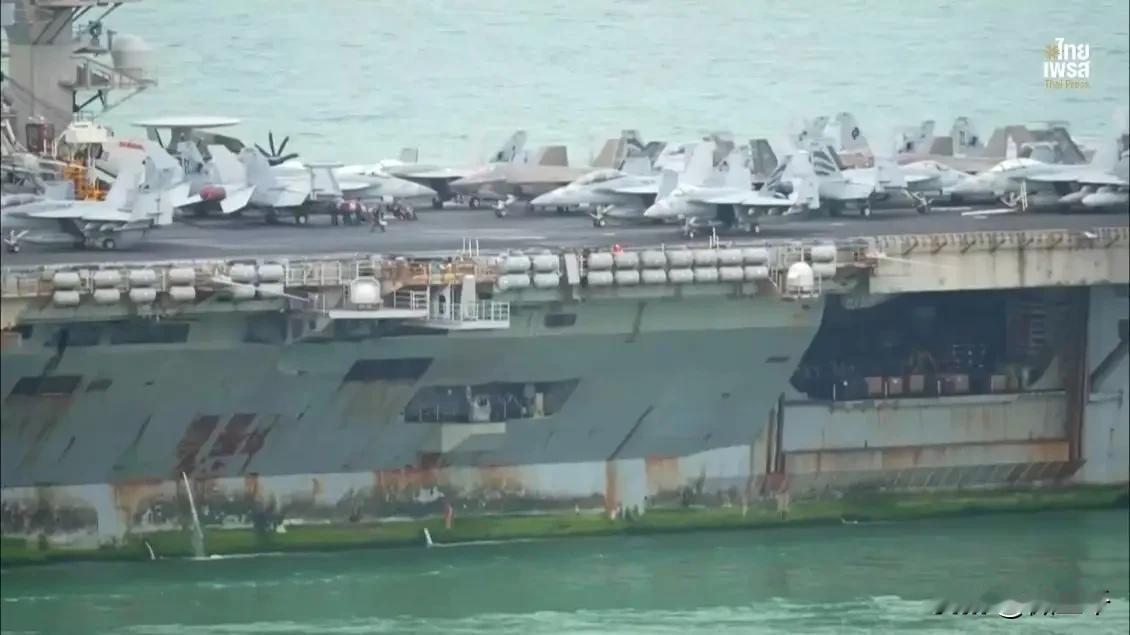 美利坚航空母舰太“锈”色可餐了，是要去泰国芭提雅休整了。男兵们上岸趁机充电放松，