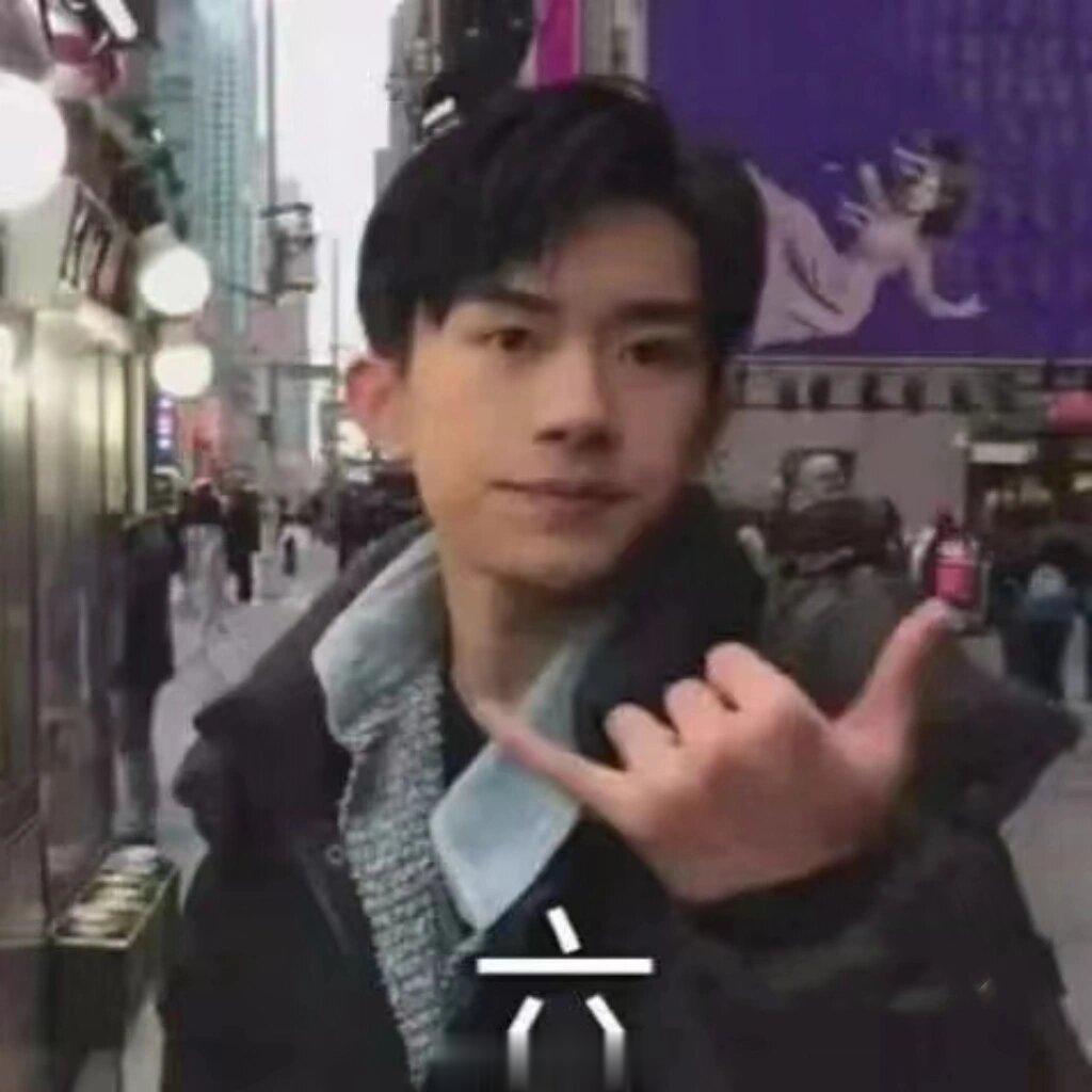 点开前：情侣聊天尺度能有多大啊点开后：？？ ​​​