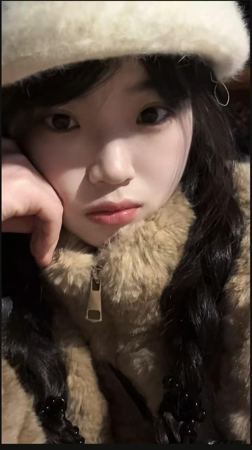 嘿，这一天呐，就跟坐滑梯似的，“嗖”地又过去了。今天你吃什 么 今天和那天 今天