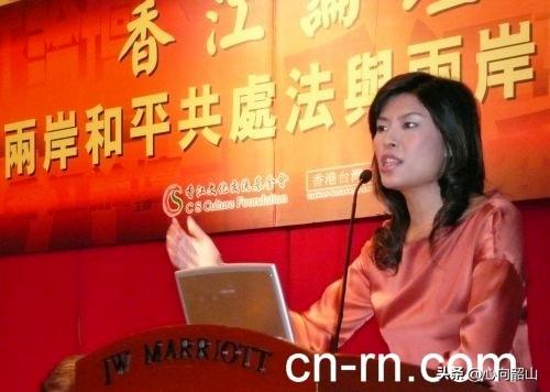 这是一个非常鬼扯的问题，眼看快要“断气”了找大陆，“气”足了好拿钱去买美国军备对