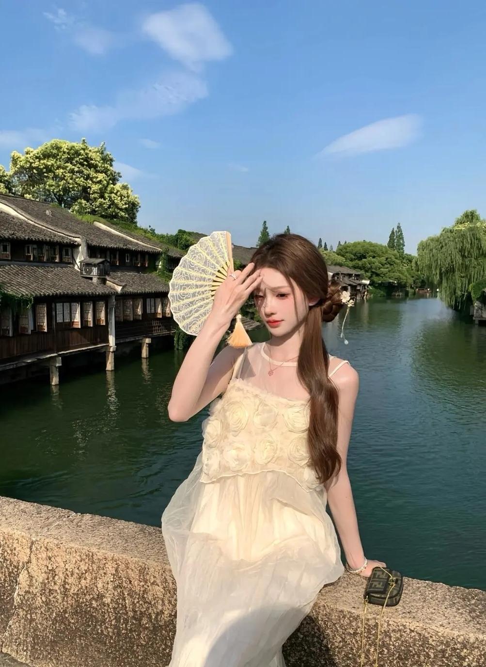 去江南穿这套好绝！江南游照