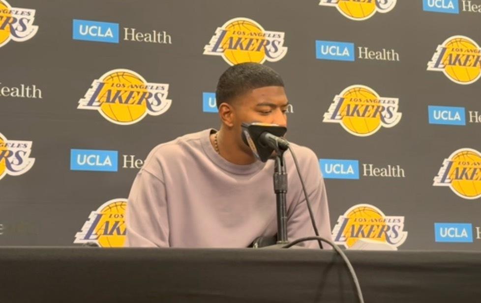 八村垒谈球队延续强势表现：“尤其是东契奇和里夫斯缺阵的情况下，比赛情况确实会有些