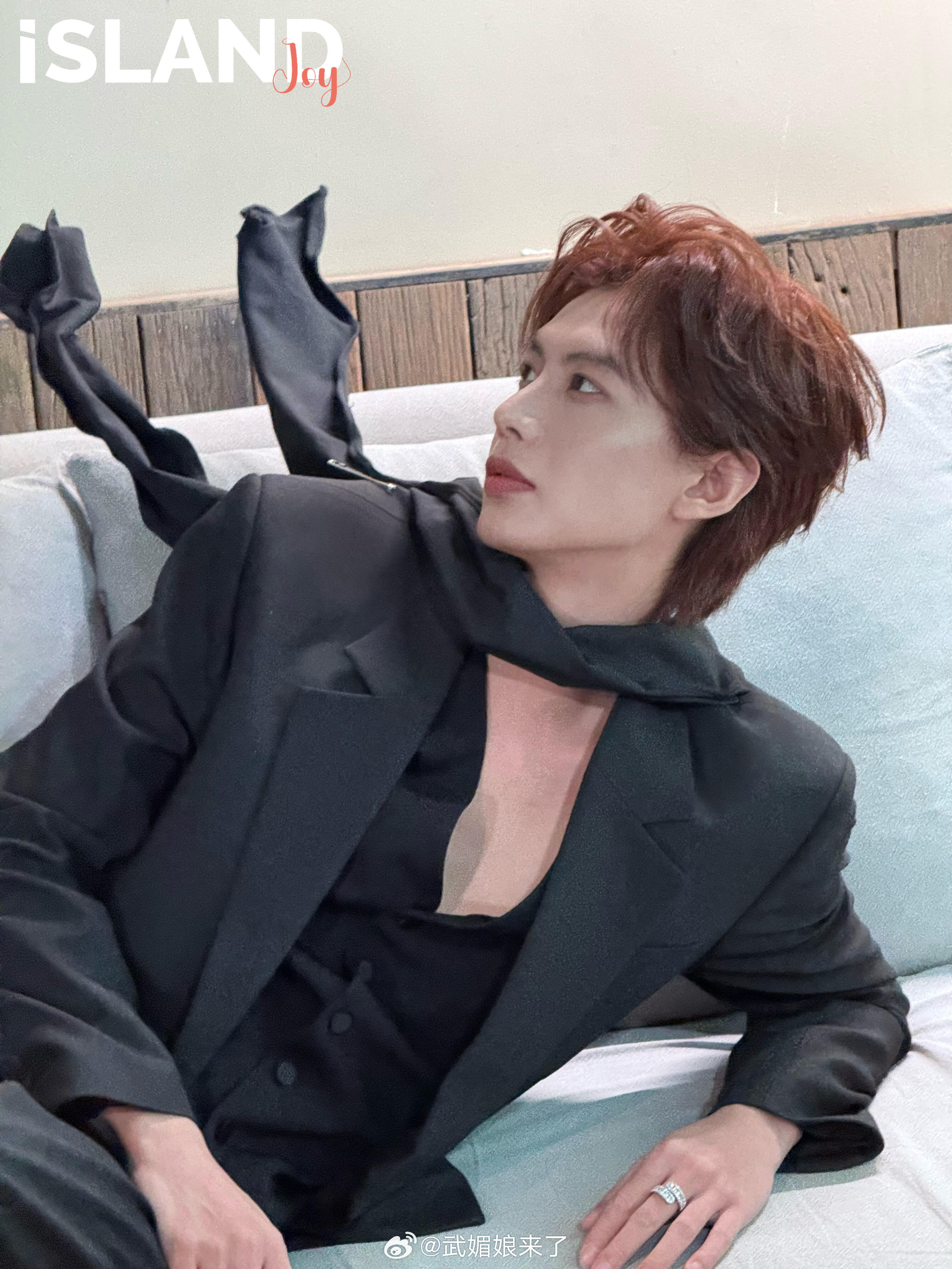 何健麒ISLAND画报心向原野无界大片预告，想要签名照