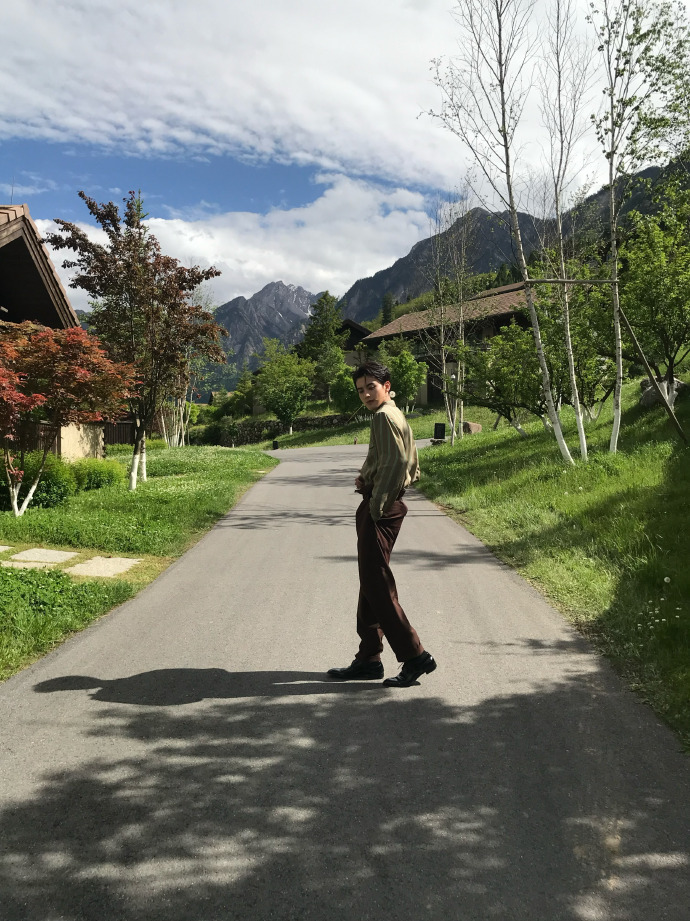 陈鑫海在九寨沟唱上山歌了 从山歌到米饭，陈鑫海把九寨过成了“快乐老家”！VOGU