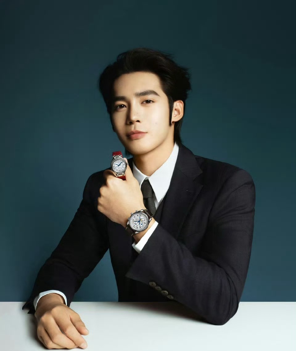 于适浪琴最新大片，商务风都这么优雅👍🏻 