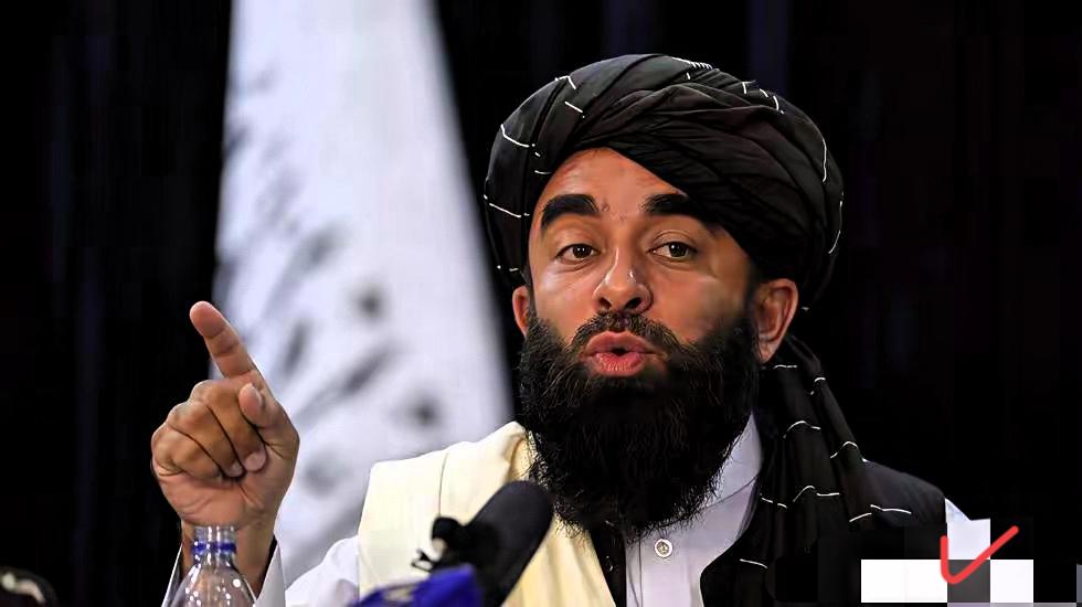 阿富汗塔利班这波操作，
直接把文明的倒车开到了底！
官宣永久禁止女性
接受中高等