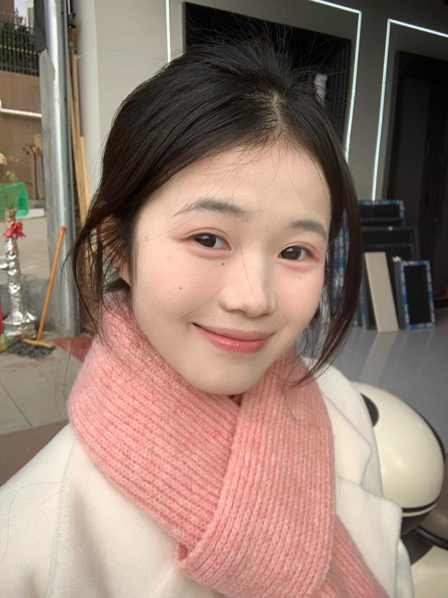 青春往往是从喜欢一个人开始的 我的青春早在他认识我之前就开始了