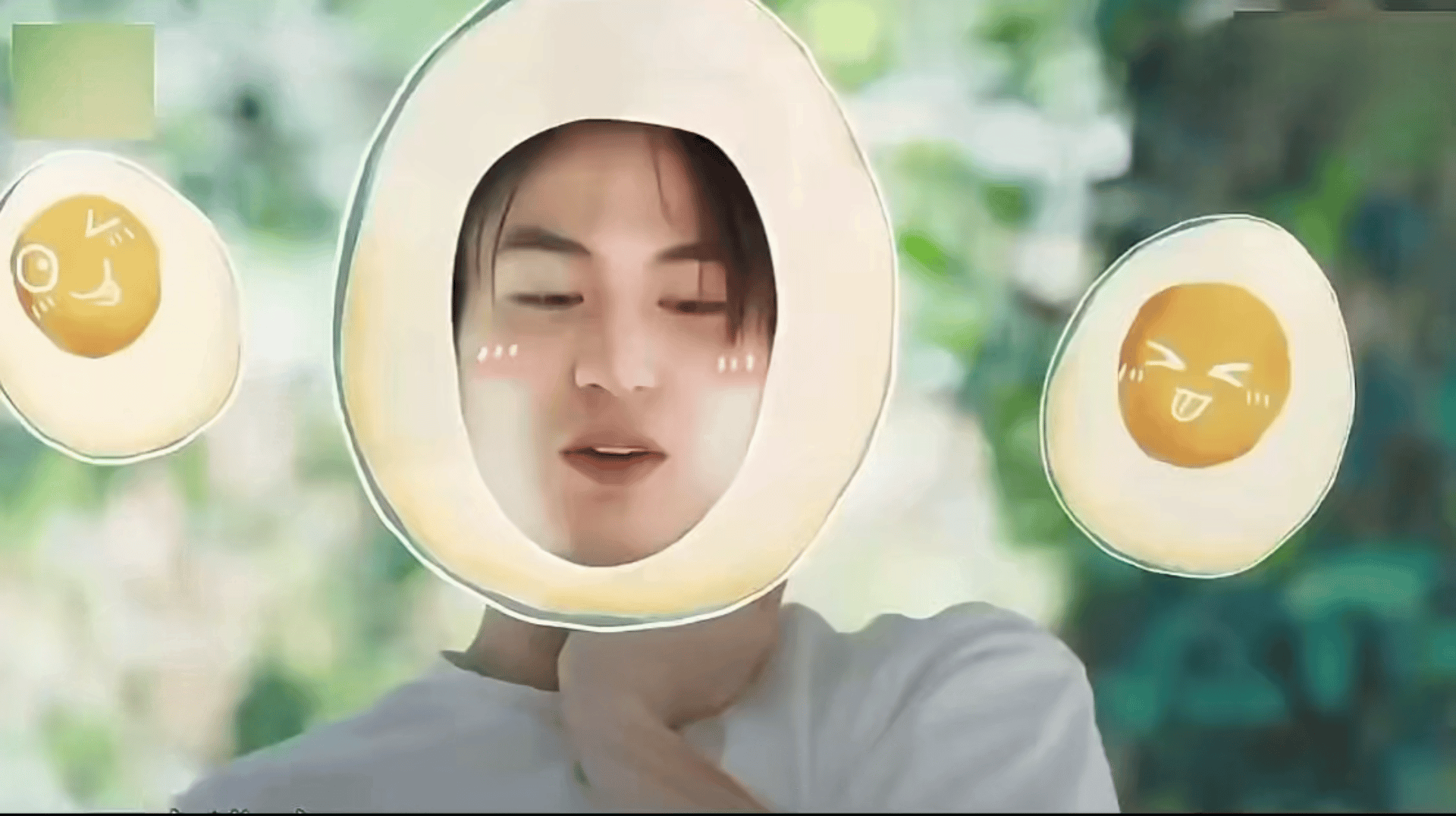 不行了 溜上来一看张凌赫我们的宿舍预告就看到凌赫说 他鸡蛋过敏 然后没腿毛所以是