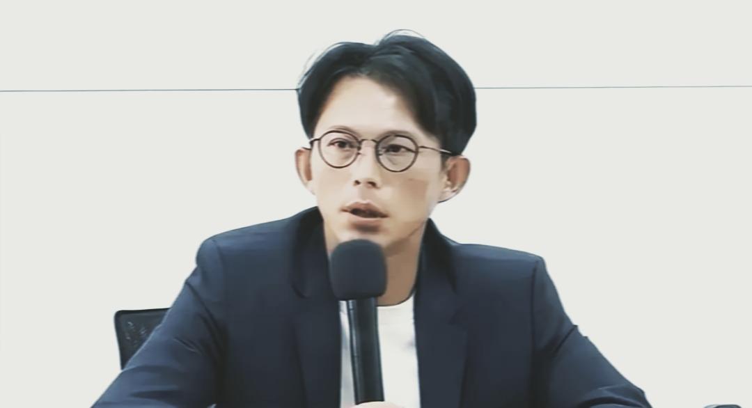 黄国昌案被侦办！42秒监控死角成罪证，蓝营软了绿营的算盘响了
 
前言
 
20