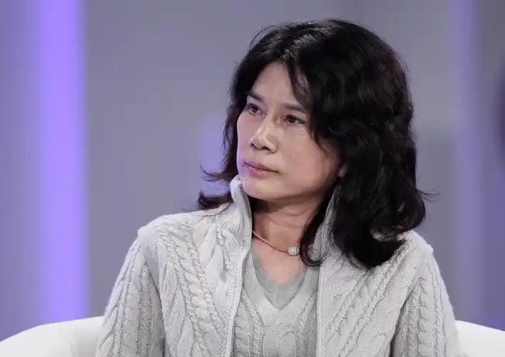 [微风]欧洲极端热浪持续肆虐气温突破40℃，国产降温家电火速走红，美的凭创新空调