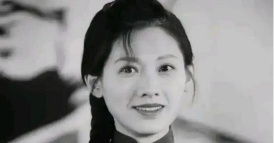 1978年，女知青李亚茹返城前夜，她颤抖地对丈夫说：“今晚，我们做最后一次夫妻吧