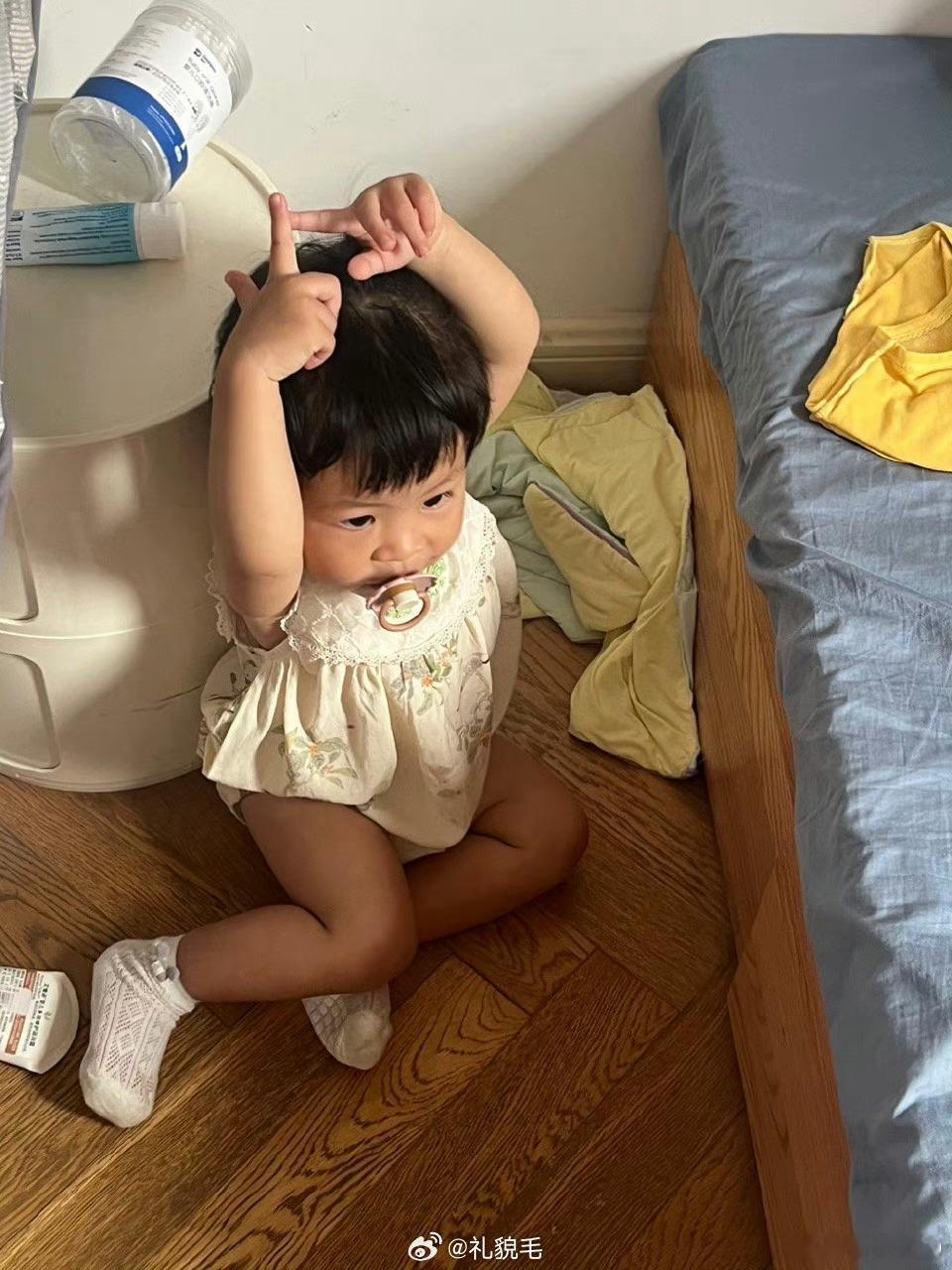 今年夏天真的算非常舒服了现在室温28度窗外有凉风体感26~27感谢老天爷 