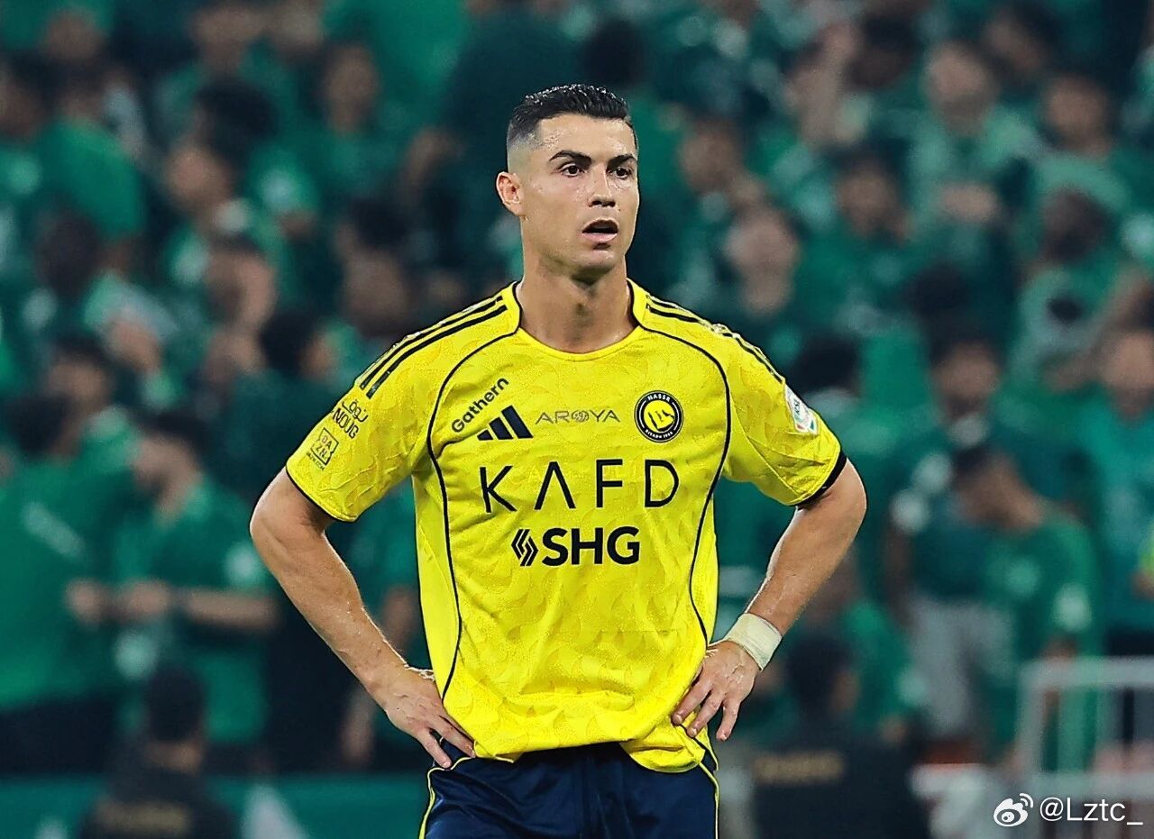 C罗伤情比预期严重，可能缺席国家队比赛▼据西班牙科贝电台报道，C罗的伤情比预期的