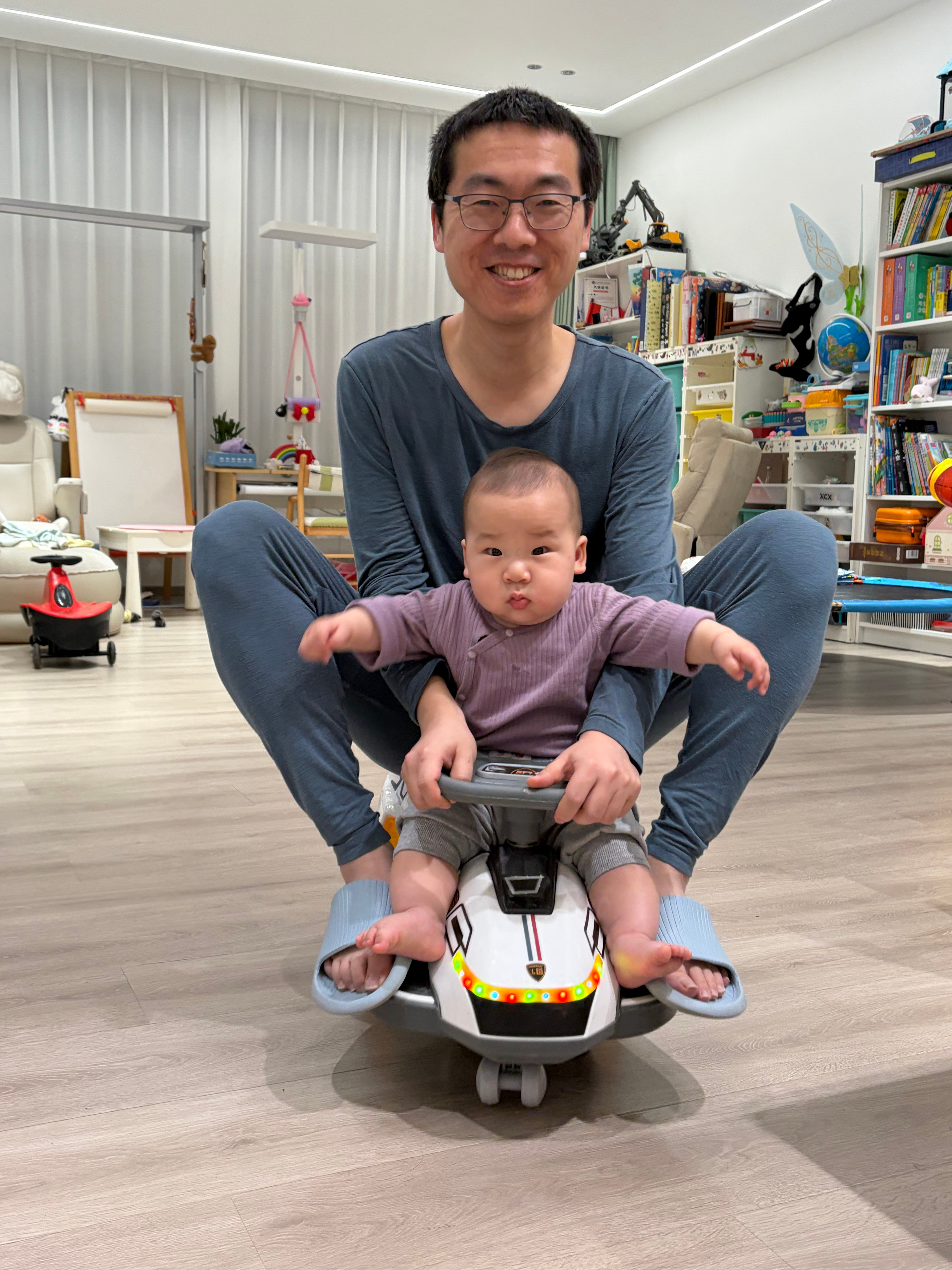 三年前买的电动扭扭车，现在充电一晚上续航3分钟，换电池时发现，额定电压6V的铅酸