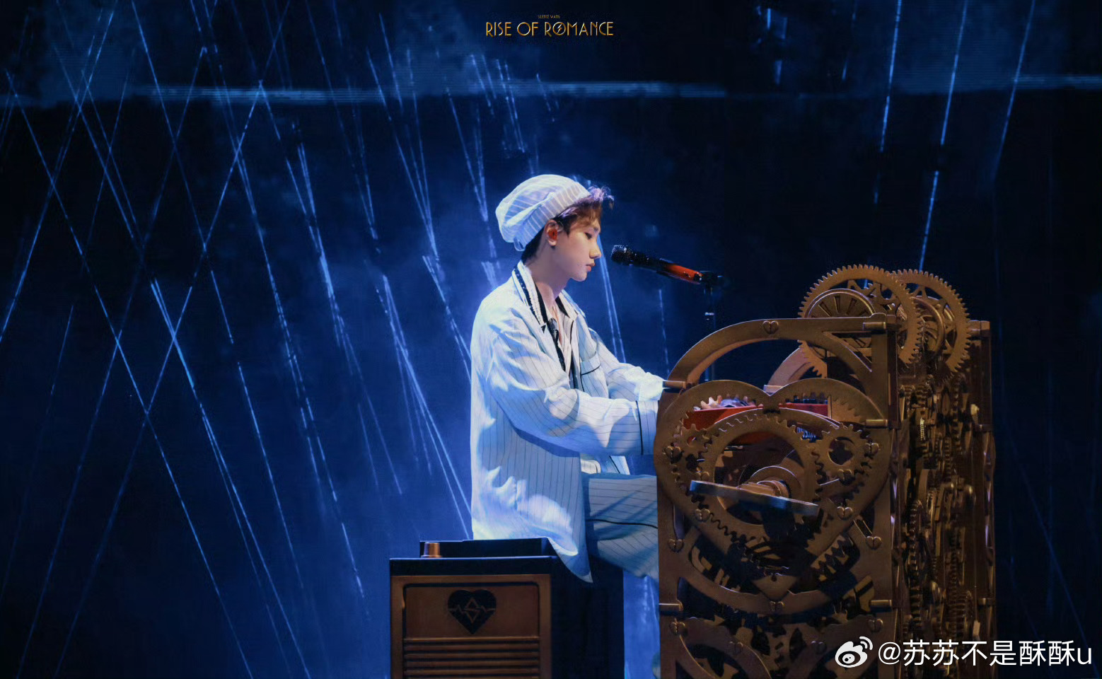 汪苏泷演唱会的彩带是钥匙 一把钥匙彩带，解锁音乐乌托邦，也锁住与小泷包的双向奔赴