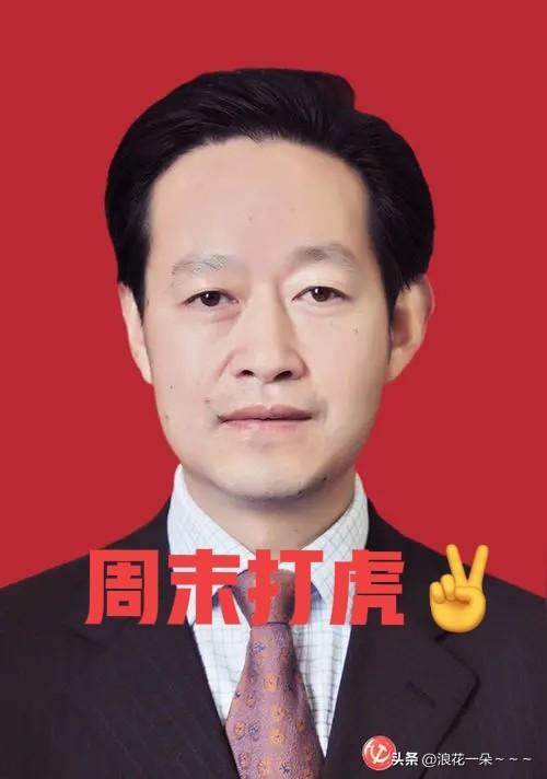 这事儿闹的！
退休快2年了，“赖建彬”涉嫌严重违纪违法被查，看了一下他的过往履历