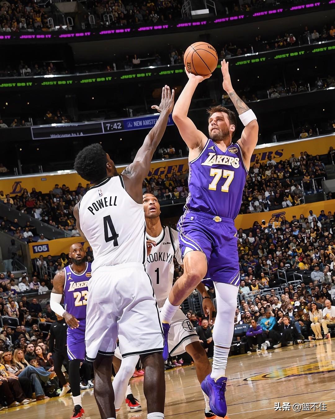 只能说湖人陪着篮网多玩儿了一会儿。

东契奇本场表现和湖人本场过程是可以挂钩的，